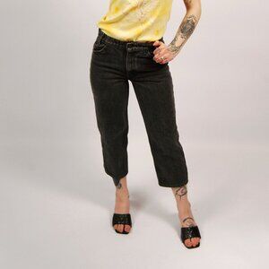 90s Black Levis Jean Capris (25") vintage womens denim mid rise straight leg